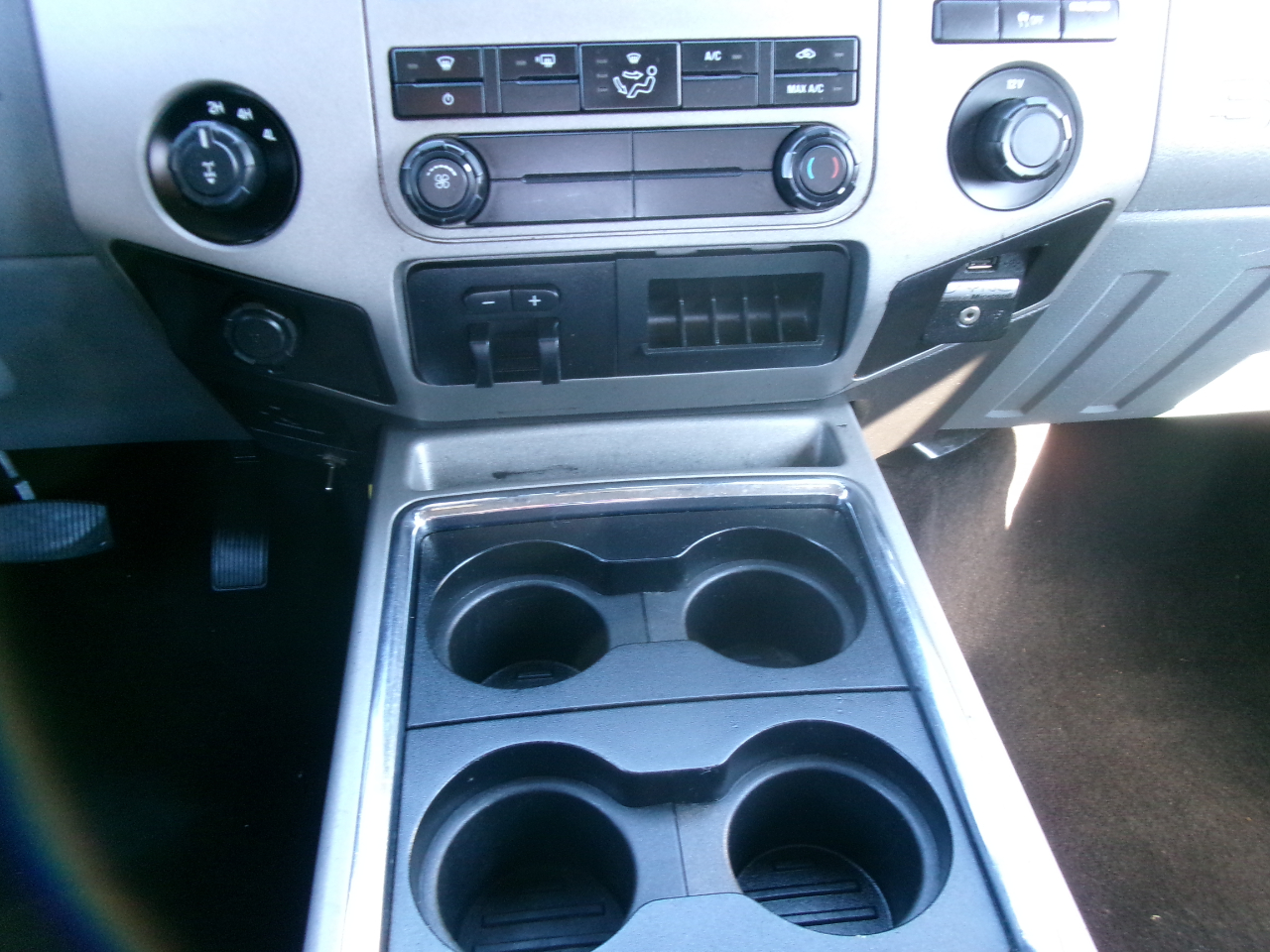 Ford F-350 SD XLT SuperCab Long Bed 4WD 2015