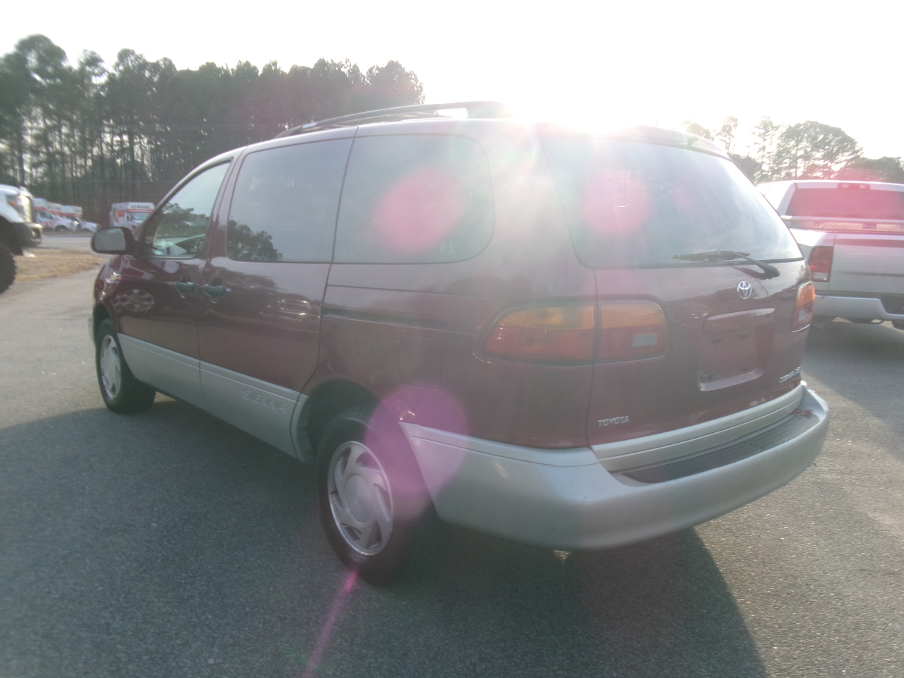 1998 Toyota Sienna LE