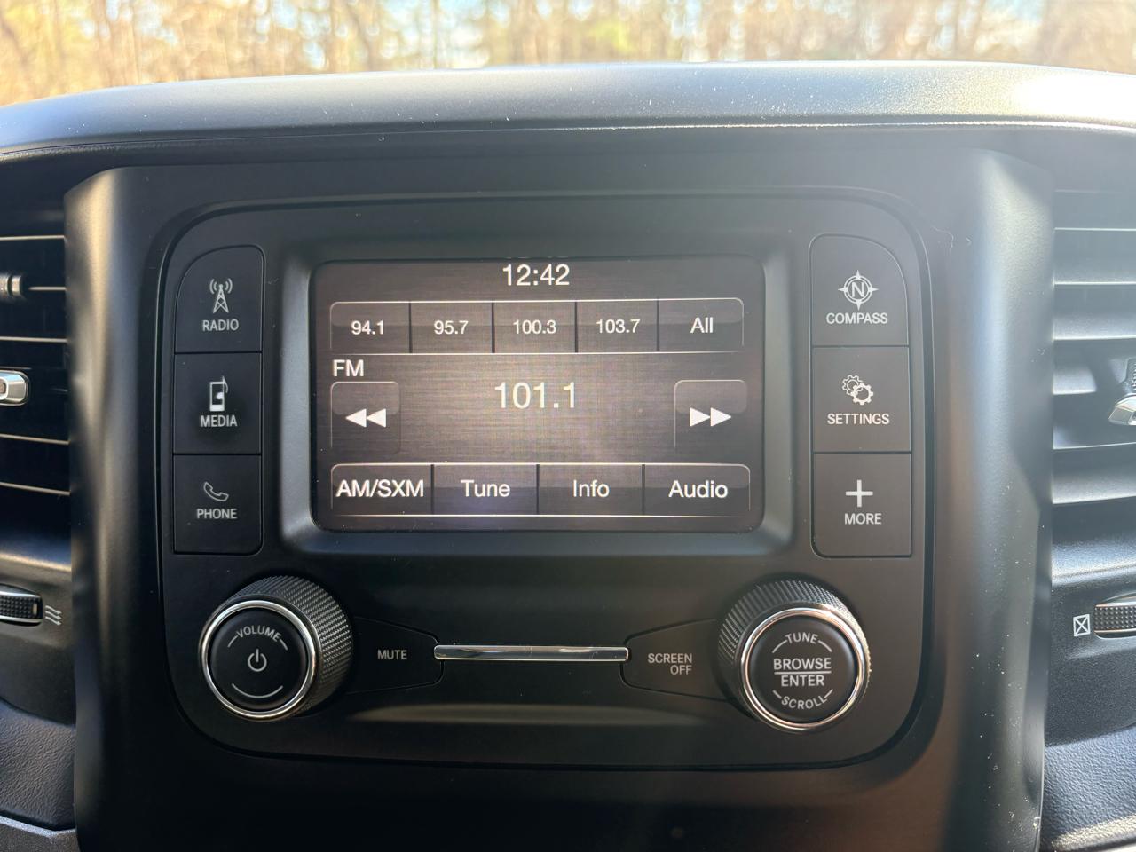 RAM 2500 Tradesman Crew Cab SWB 4WD 2020