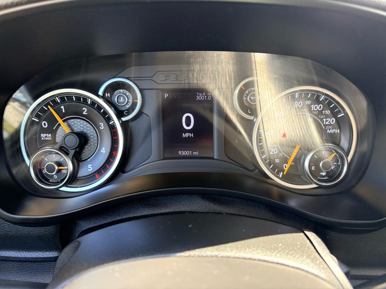 RAM 2500 Tradesman Crew Cab SWB 4WD 2020