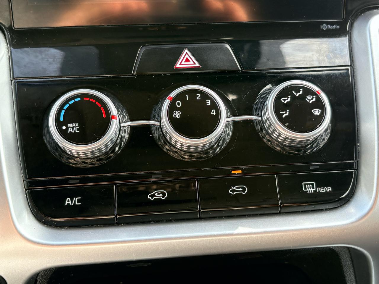 Kia Sorento LX 2WD 2021