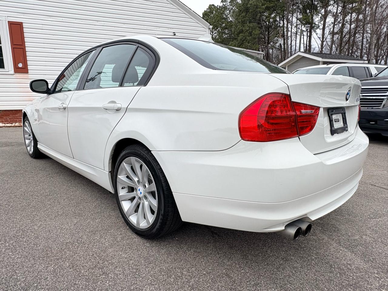 BMW 3-Series 328i 2011