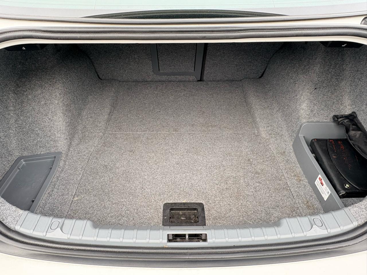 BMW 3-Series 328i 2011