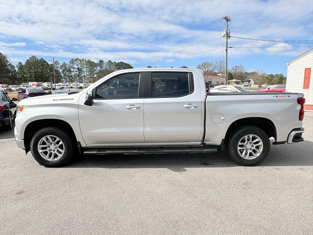 Chevrolet Silverado 1500 4WD Crew Cab 143.5" LT 2022