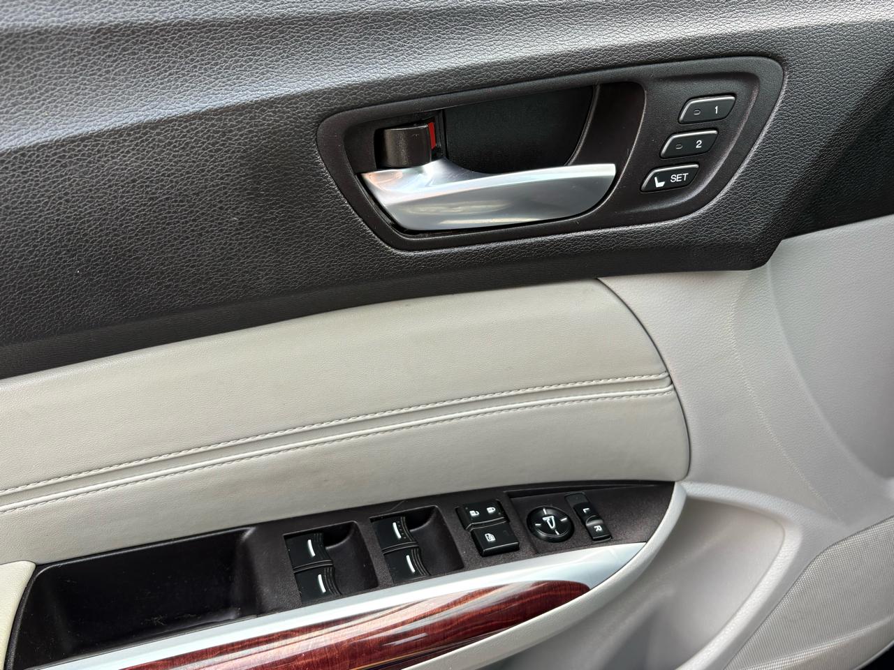 Acura TLX 8-Spd DCT w/Technology Package 2016