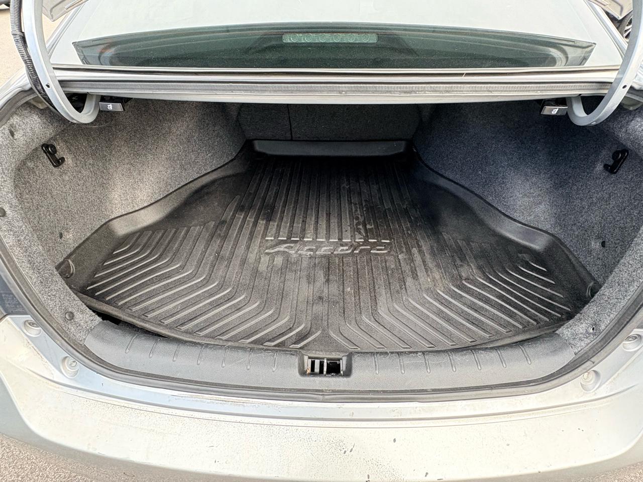 Honda Accord Touring V6 Sedan 6-Spd AT 2017