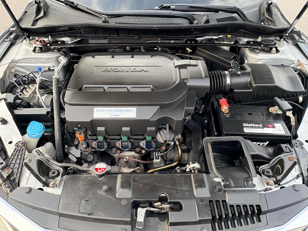 Honda Accord Touring V6 Sedan 6-Spd AT 2017