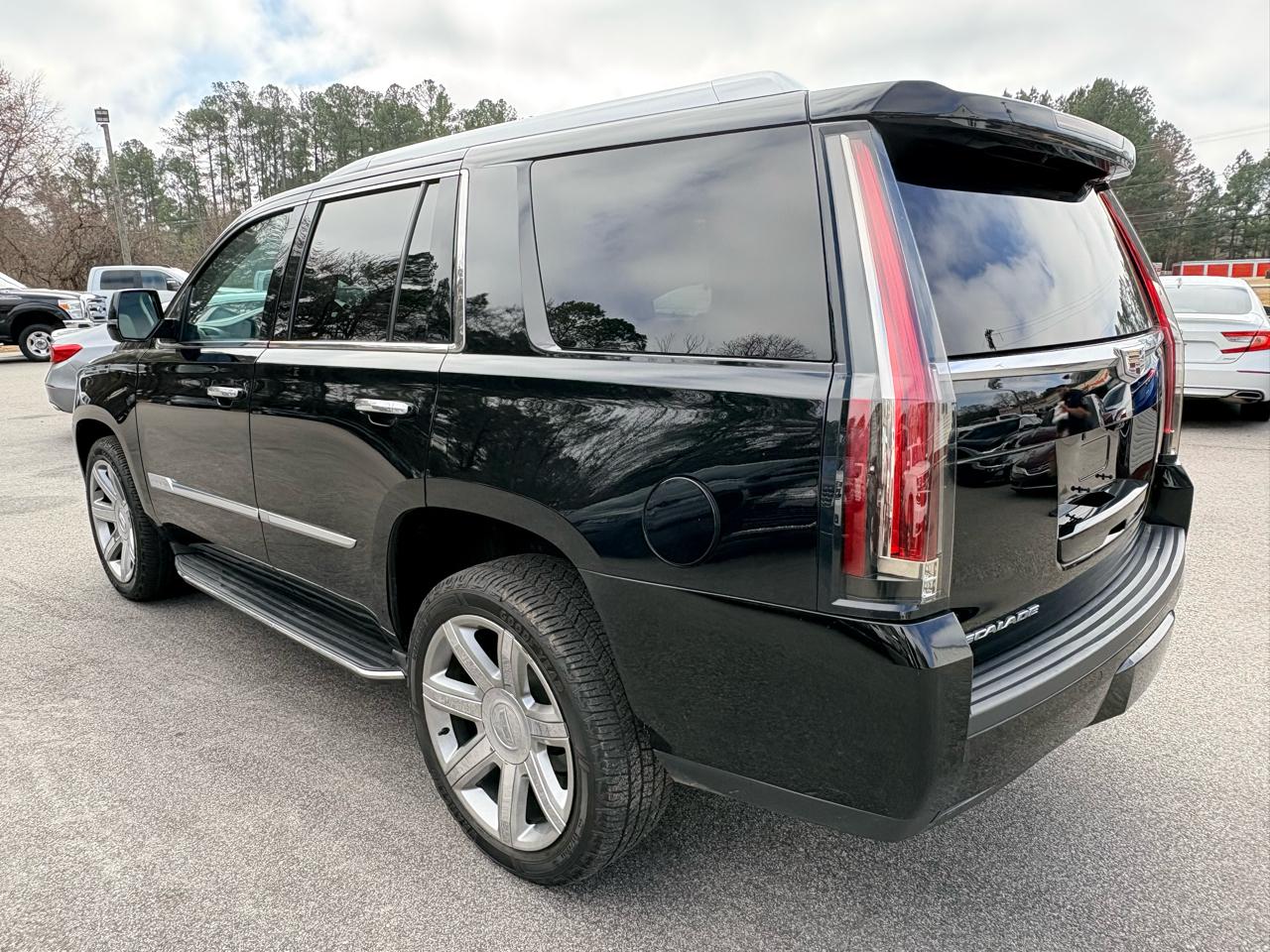 Cadillac Escalade Luxury 4WD 2019