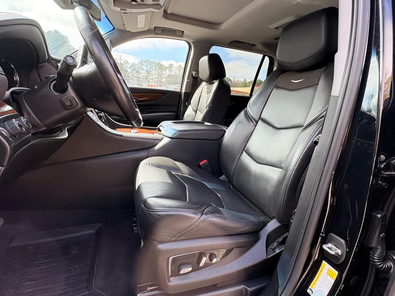 Cadillac Escalade Luxury 4WD 2019