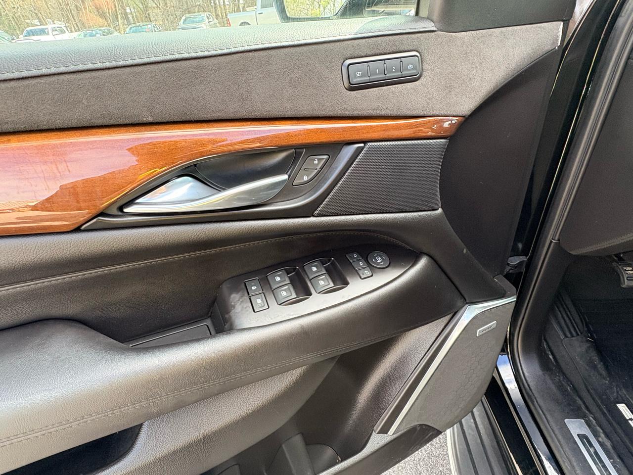 Cadillac Escalade Luxury 4WD 2019