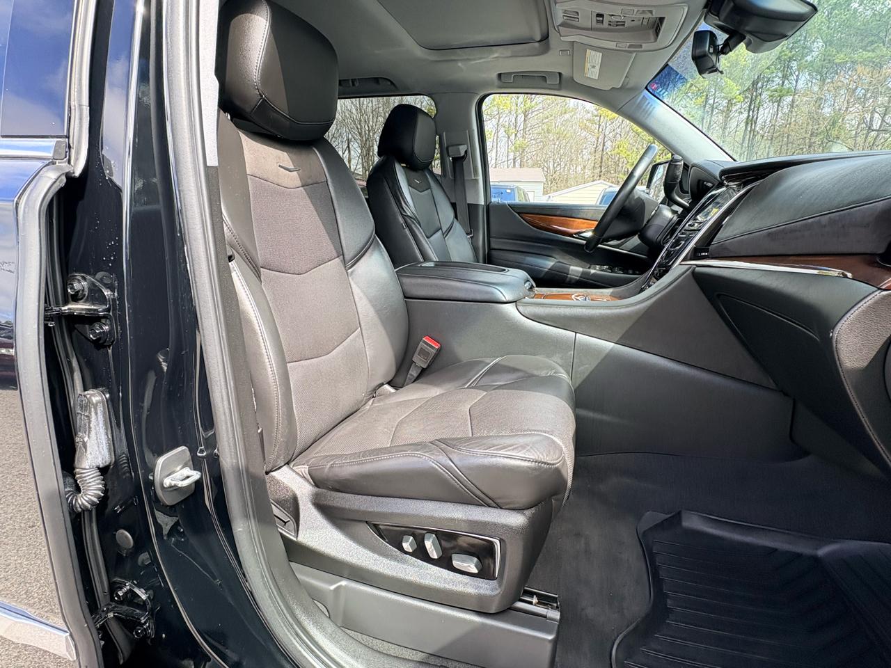 Cadillac Escalade Luxury 4WD 2019