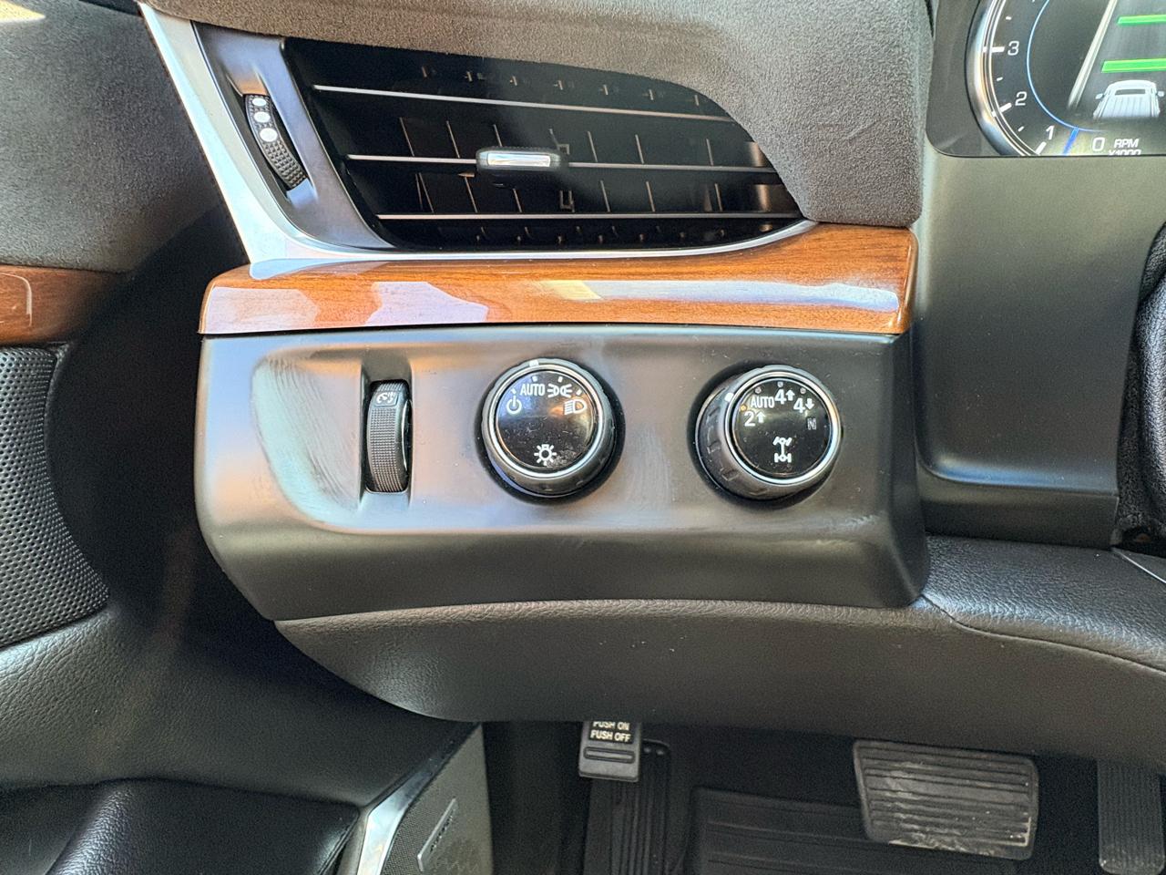 Cadillac Escalade Luxury 4WD 2019