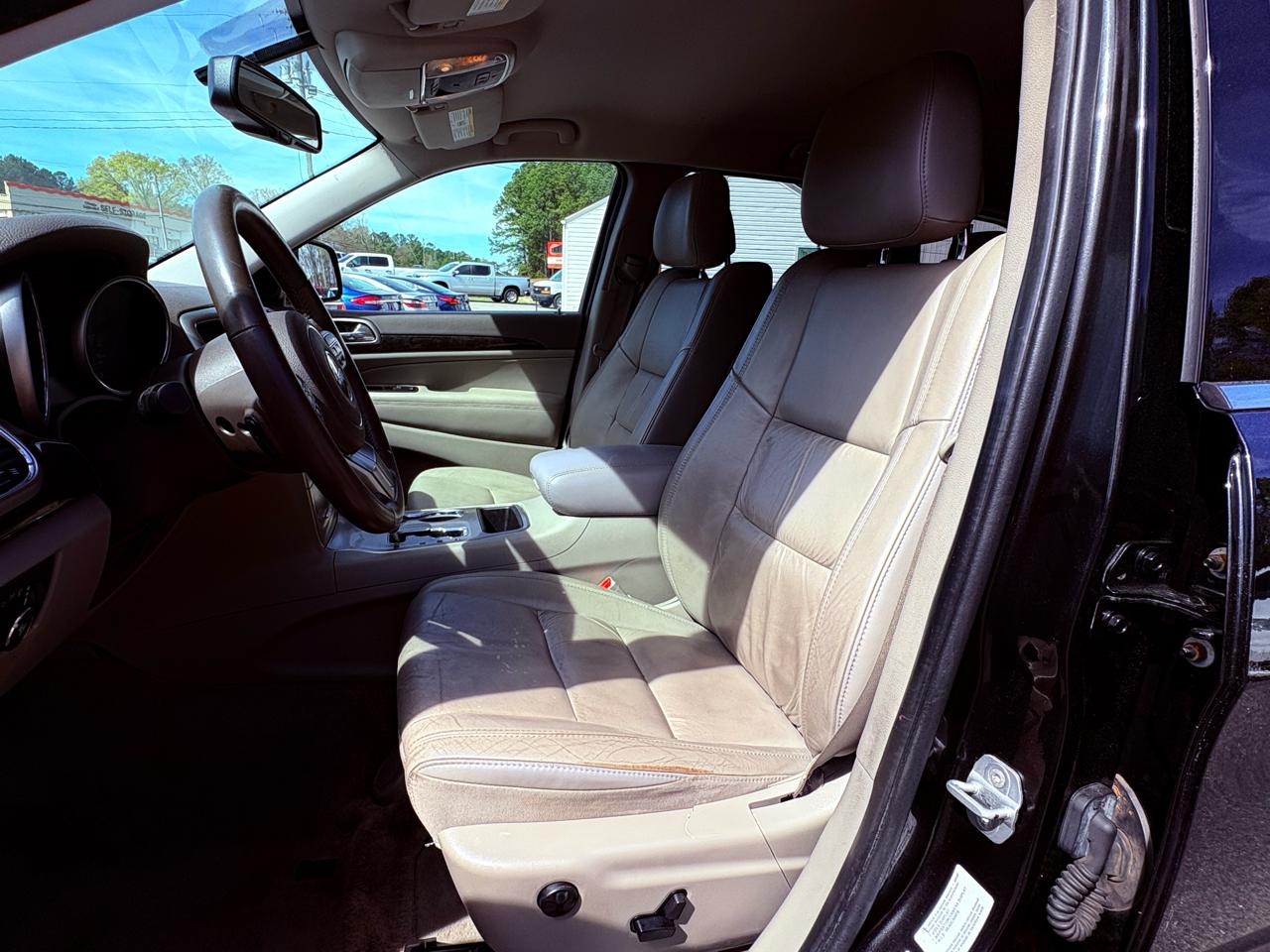 Jeep Grand Cherokee Laredo 4WD 2012