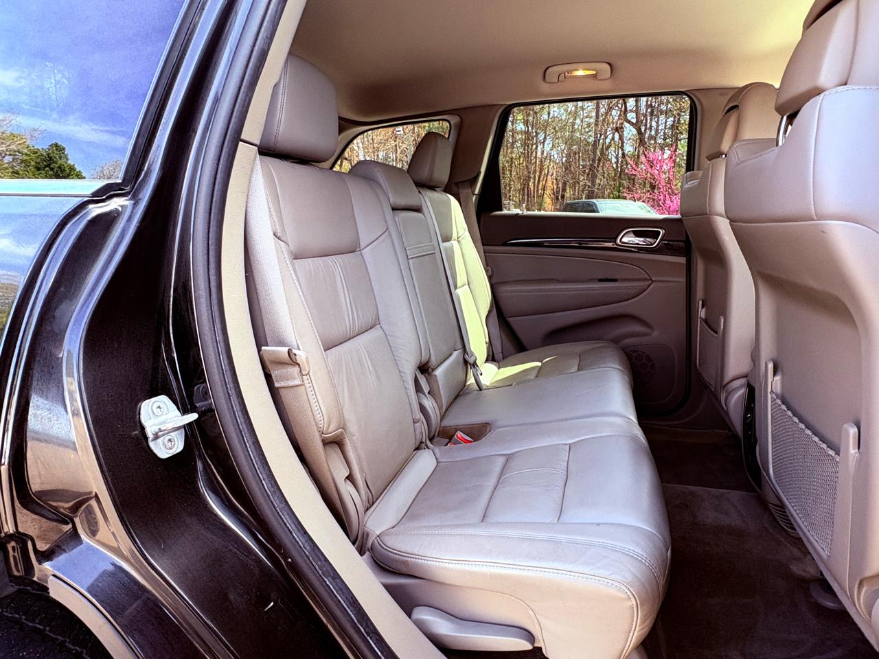 Jeep Grand Cherokee Laredo 4WD 2012