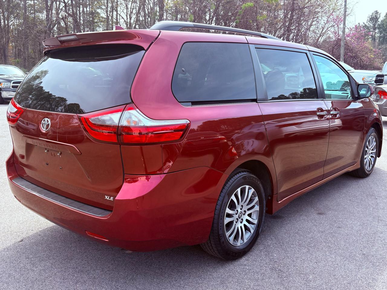 Toyota Sienna  2020