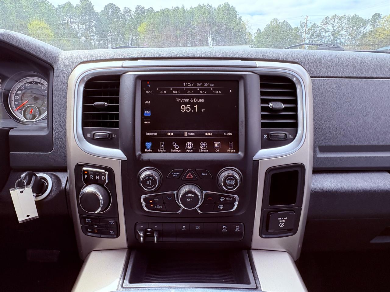 RAM 1500 Big Horn Crew Cab 4WD 2014