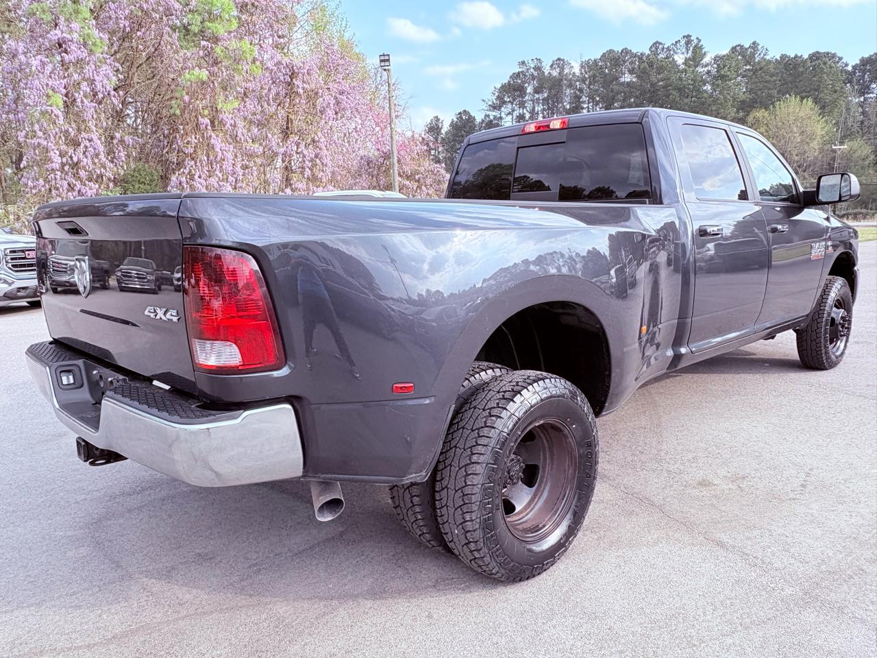 RAM 3500 SLT Crew Cab LWB 4WD DRW 2018