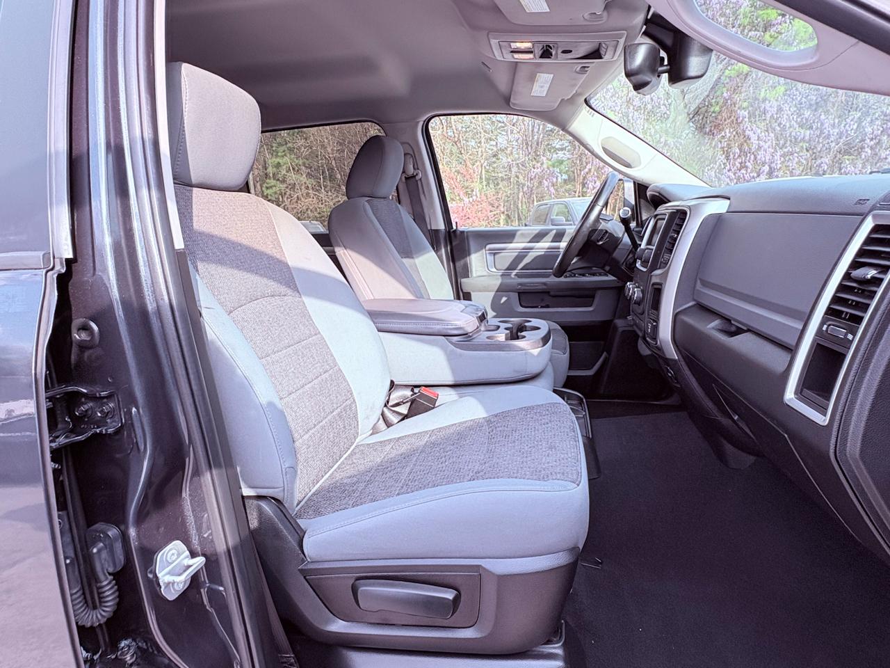 RAM 3500 SLT Crew Cab LWB 4WD DRW 2018