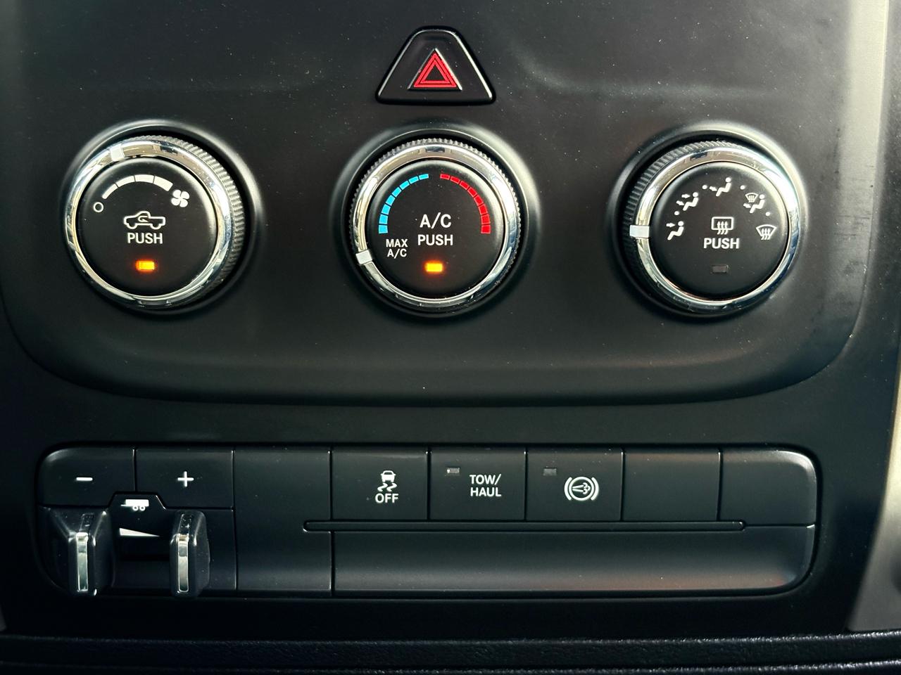 RAM 3500 SLT Crew Cab LWB 4WD DRW 2018