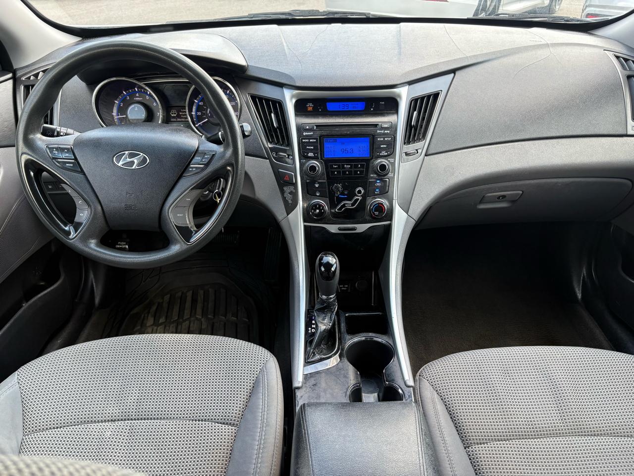 Hyundai Sonata GLS 2012