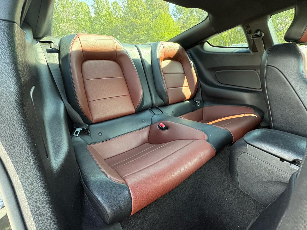 Ford Mustang GT Premium Coupe 2016