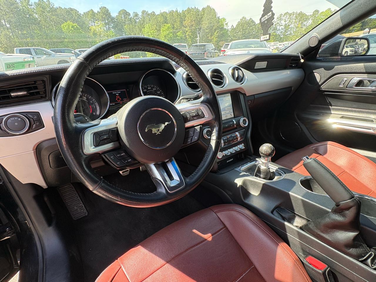 Ford Mustang GT Premium Coupe 2016