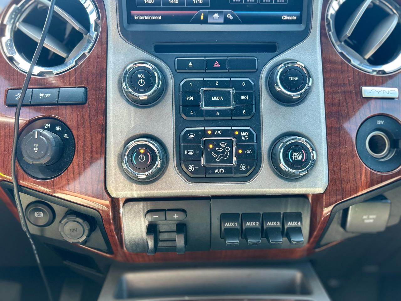 Ford F-350 SD King Ranch Crew Cab Long Bed 4WD 2015