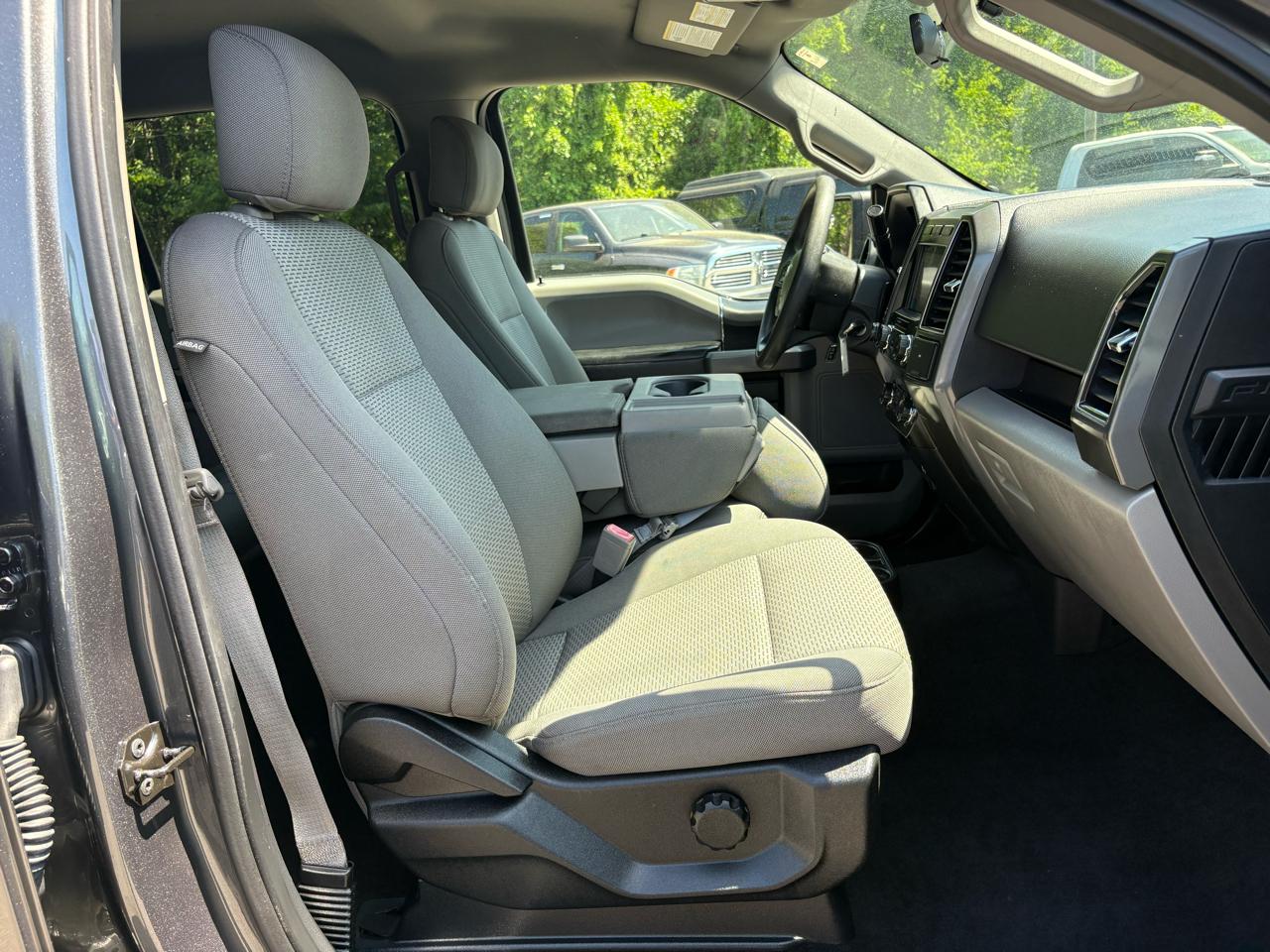 Ford F-150 XLT SuperCrew 4WD 2019