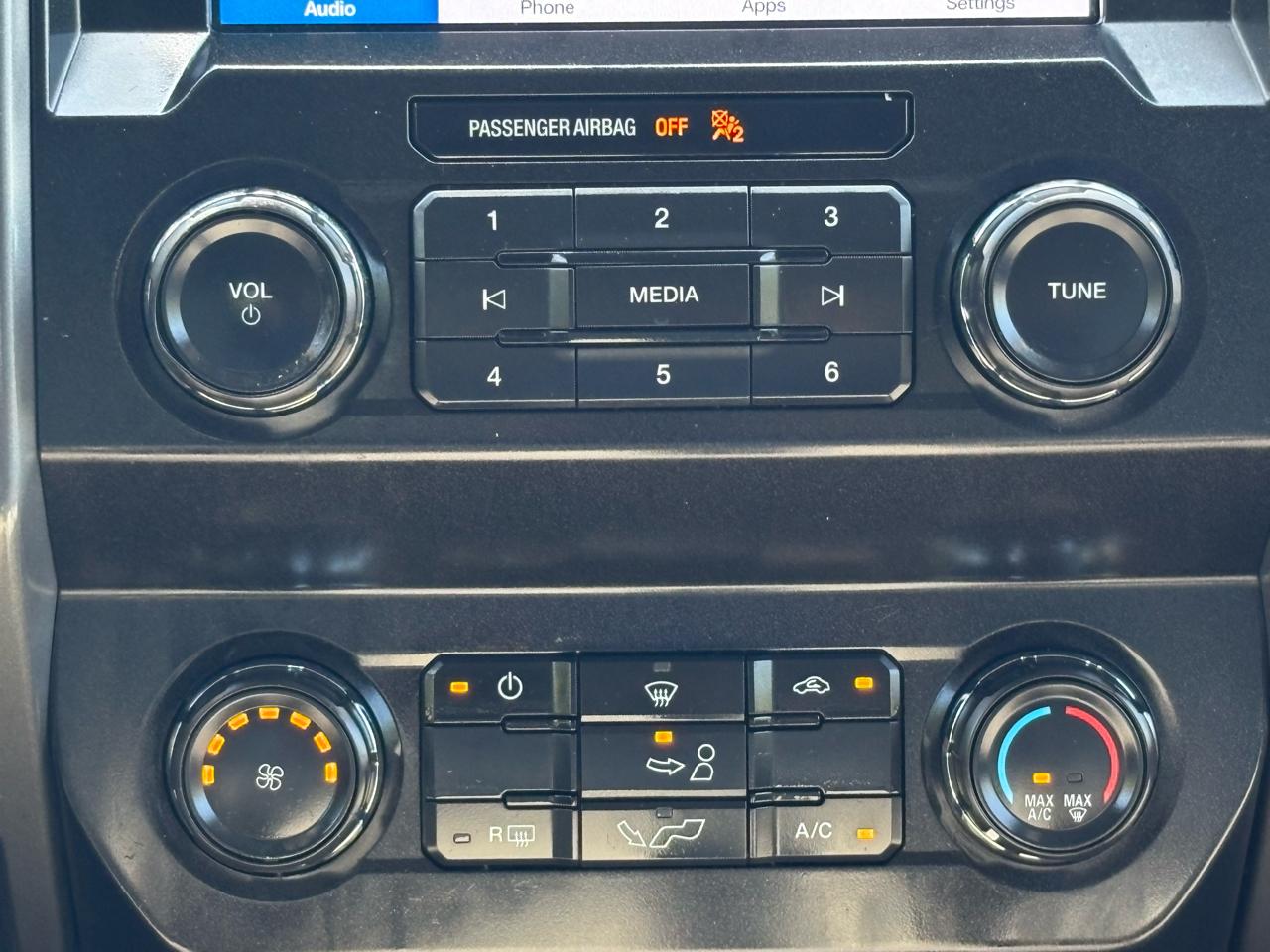 Ford F-150 XLT SuperCrew 4WD 2019