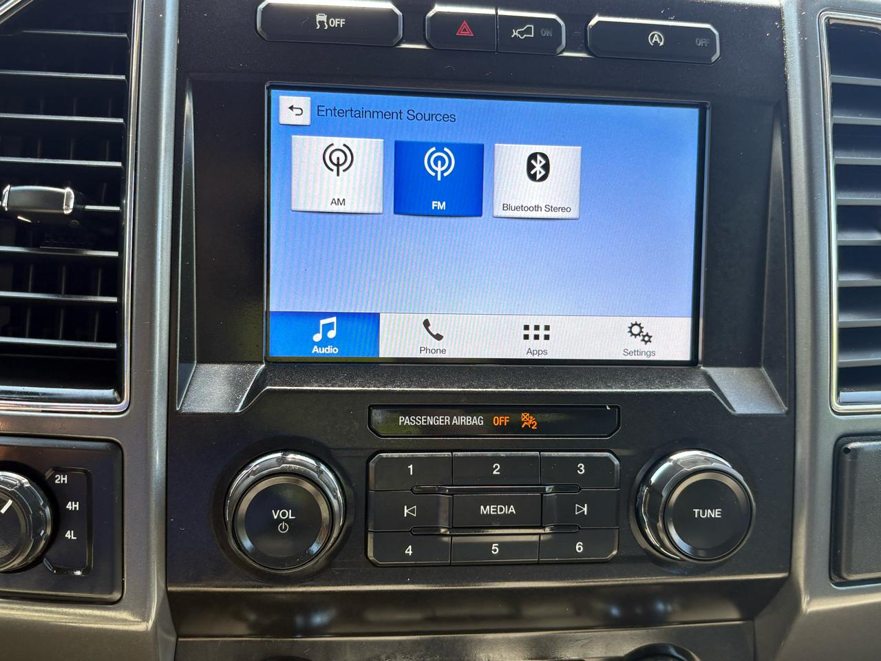 Ford F-150 XLT SuperCrew 4WD 2019