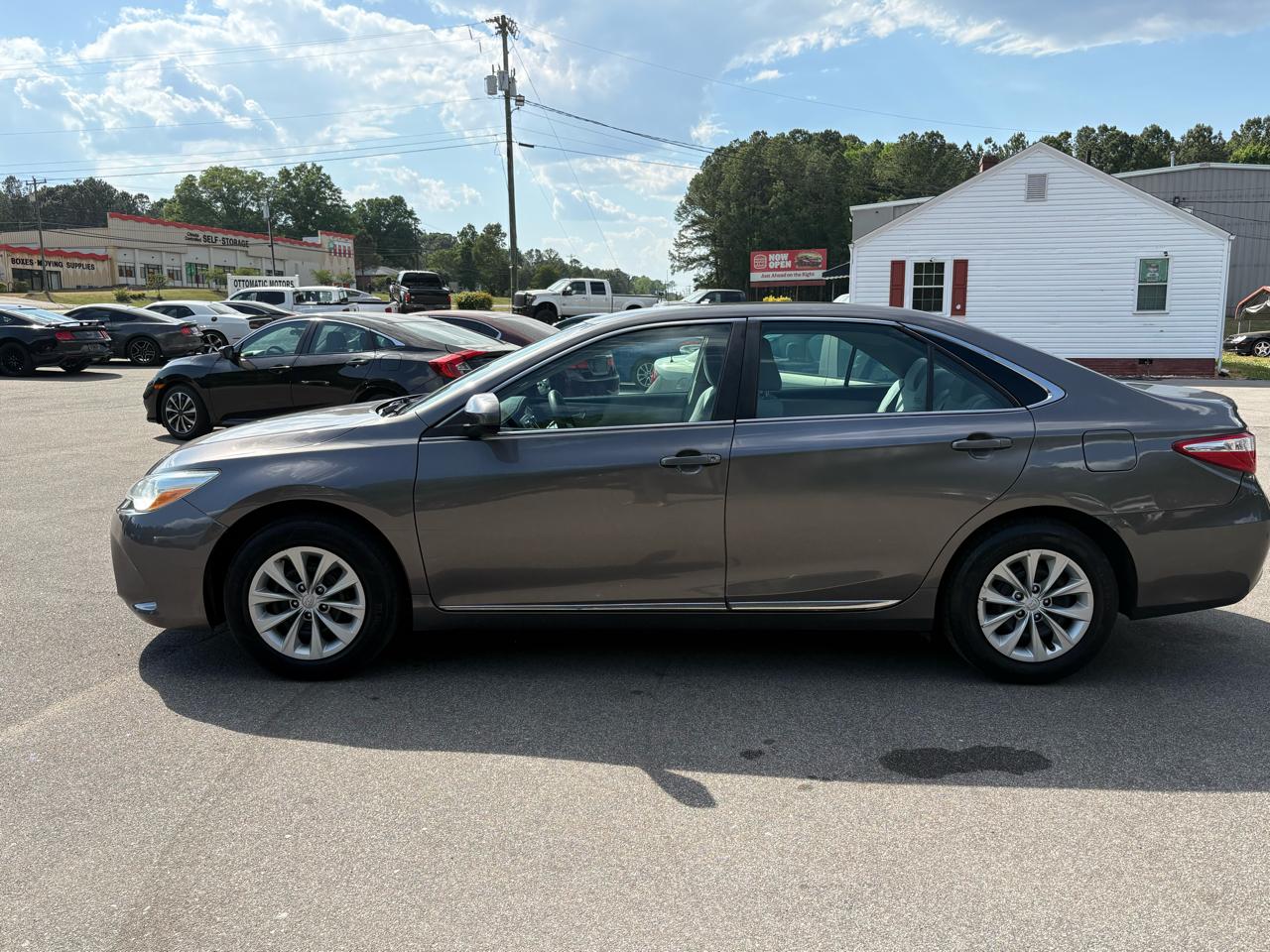 Toyota Camry LE 2017