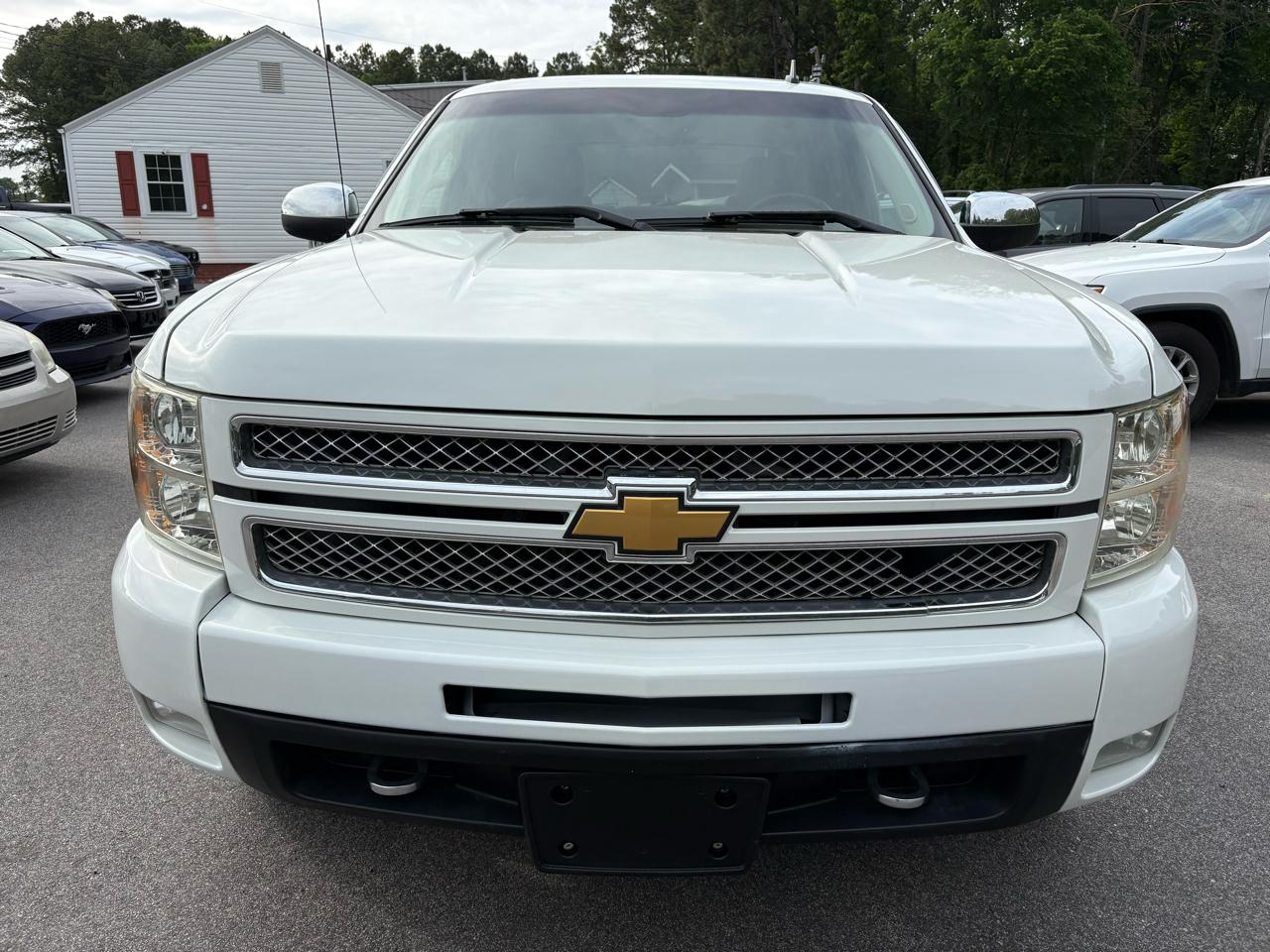 Chevrolet Silverado 1500 LTZ Crew Cab 4WD 2013