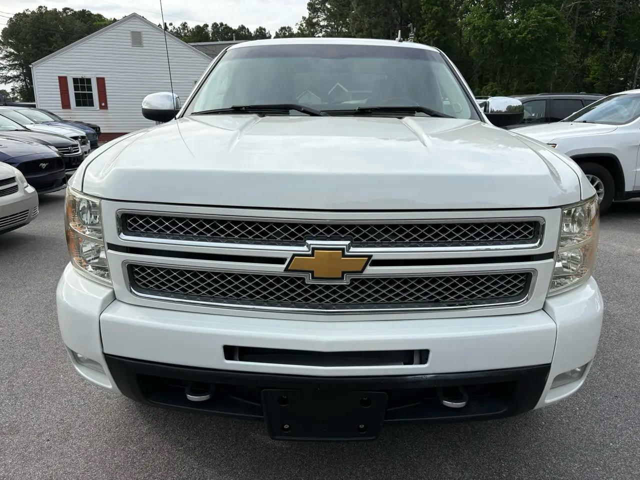 Chevrolet Silverado 1500 LTZ Crew Cab 4WD 2013