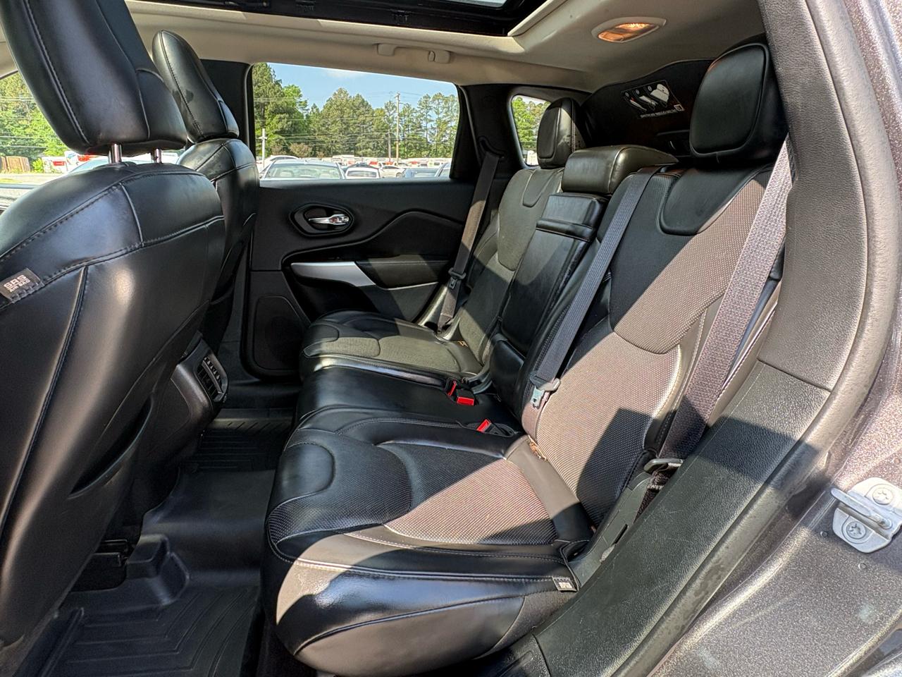 Jeep Cherokee Overland 4WD 2018