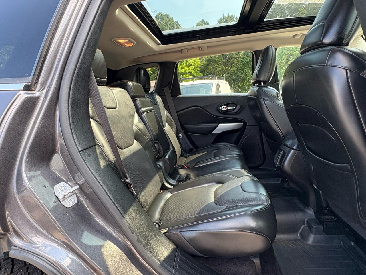 Jeep Cherokee Overland 4WD 2018