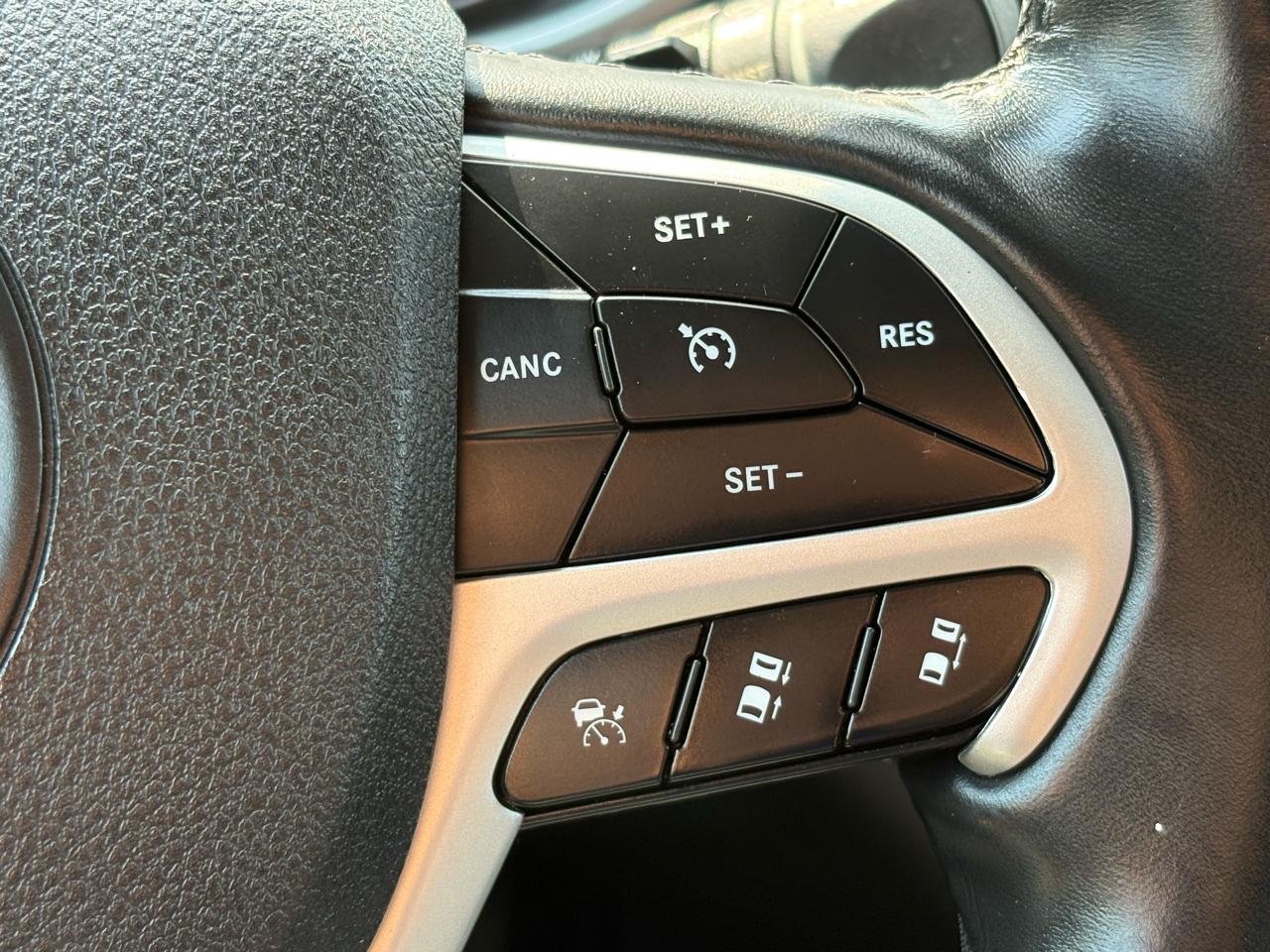 Jeep Cherokee Overland 4WD 2018