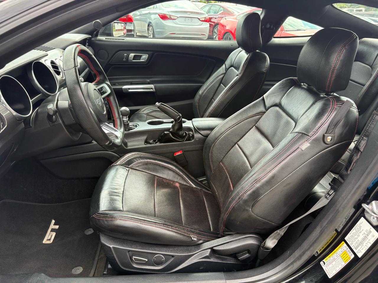 Ford Mustang GT Premium Coupe 2018