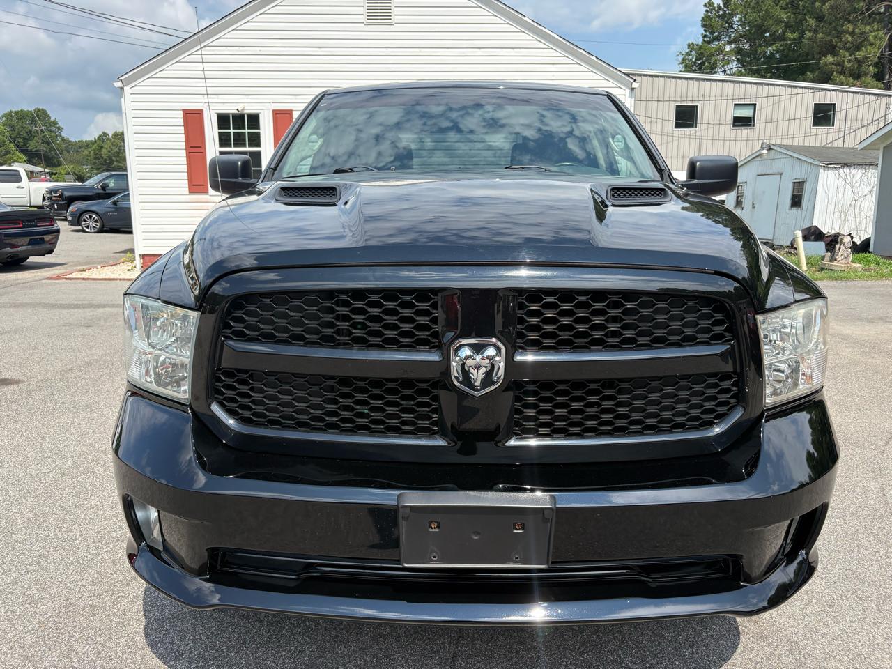 RAM 1500 Tradesman Crew Cab 4WD 2014
