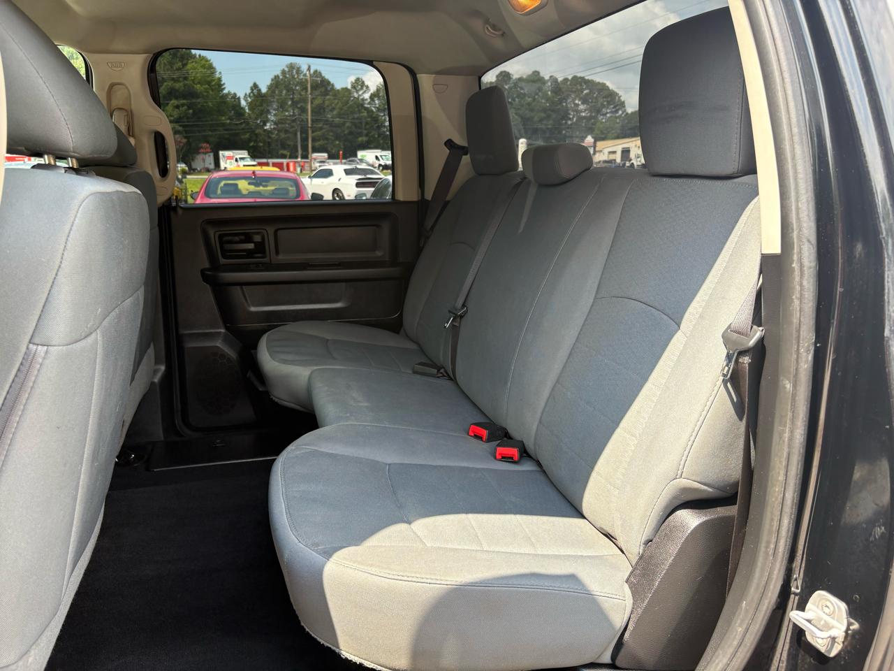 RAM 1500 Tradesman Crew Cab 4WD 2014