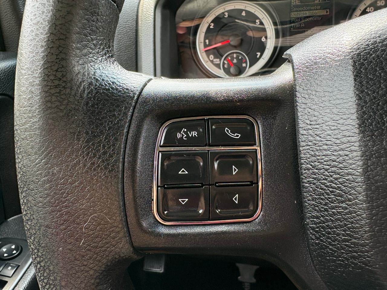 RAM 1500 Tradesman Crew Cab 4WD 2014