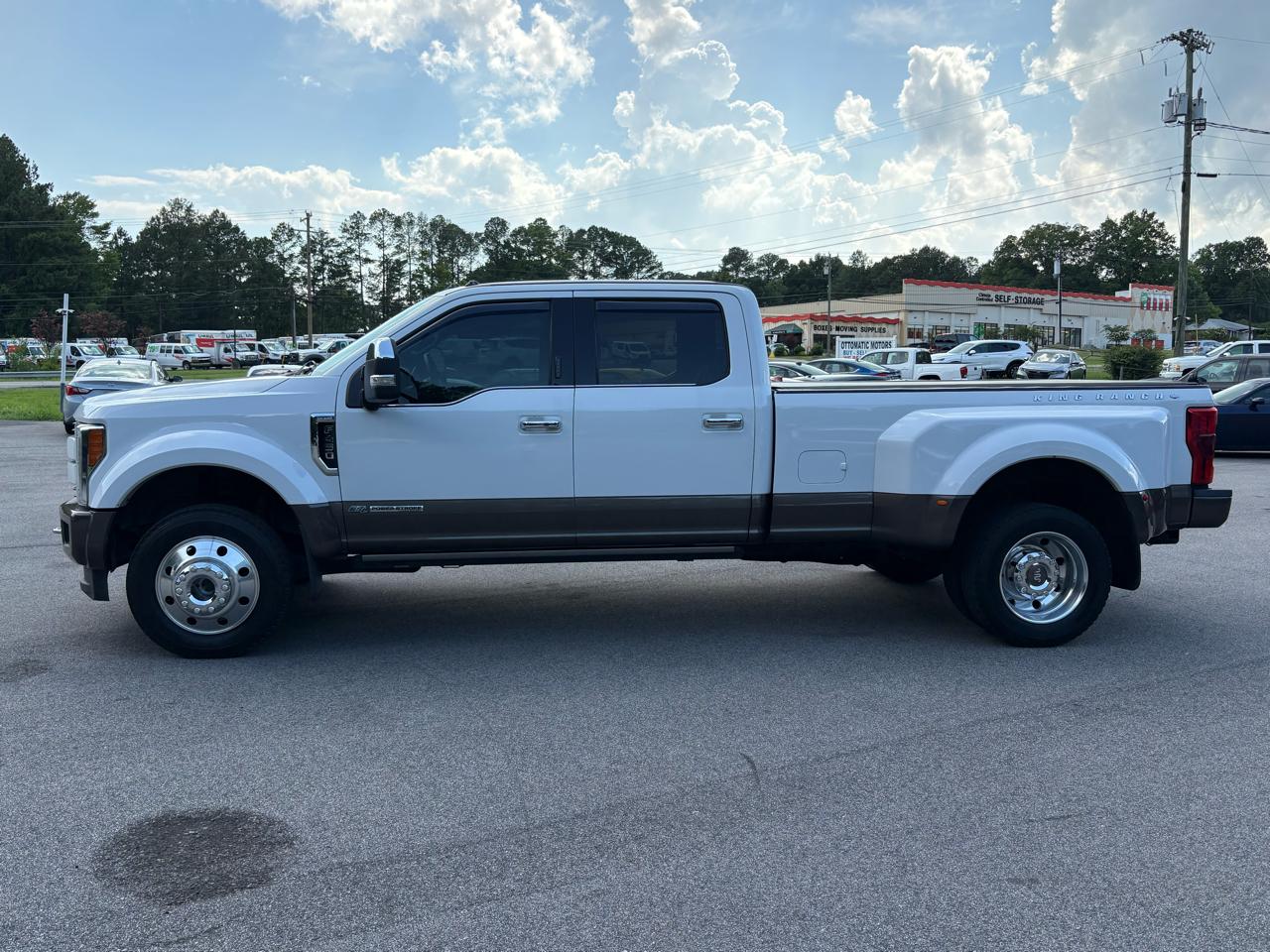 Ford F-450 SD King Ranch Crew Cab DRW 4WD 2017