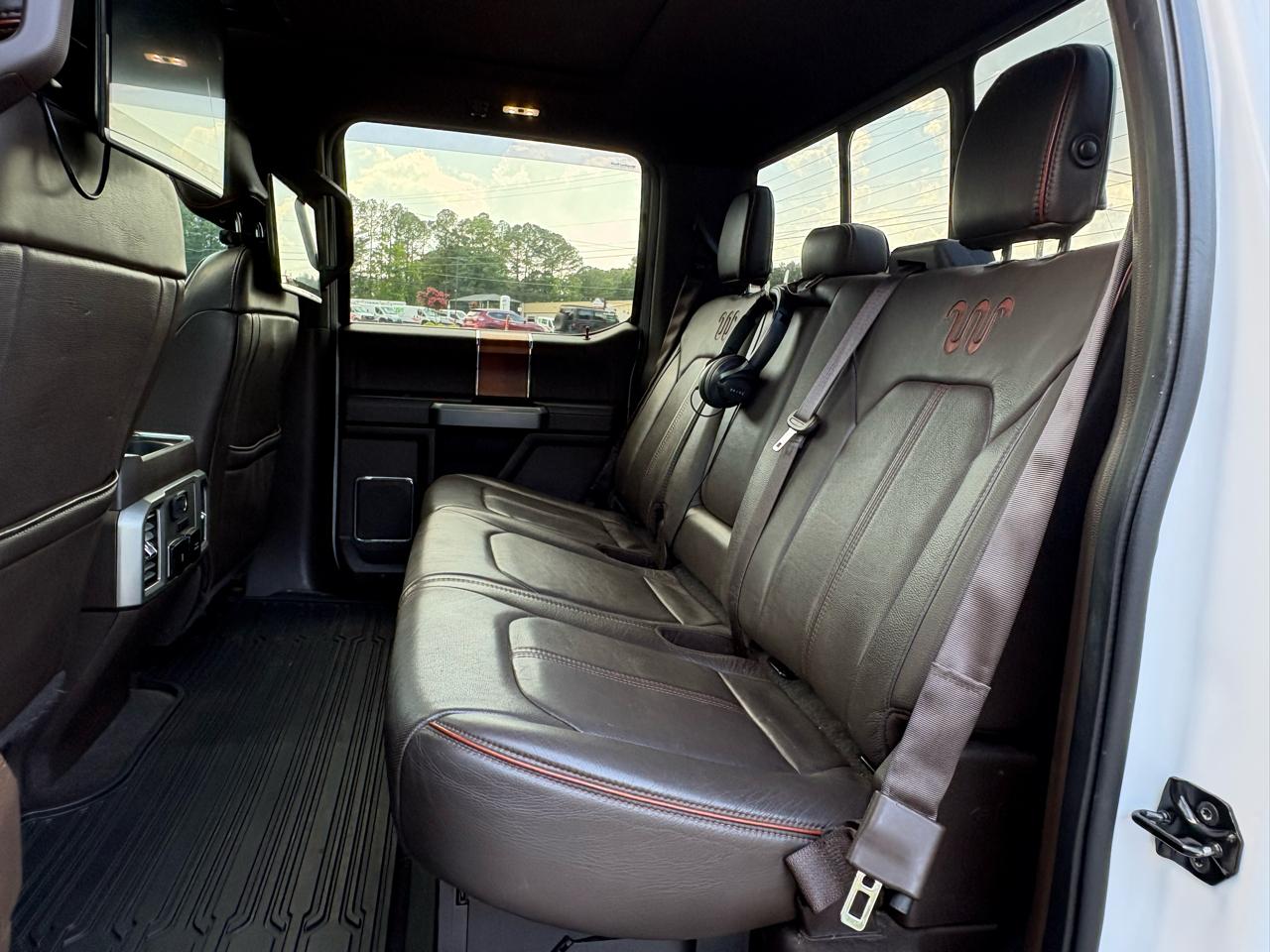 Ford F-450 SD King Ranch Crew Cab DRW 4WD 2017