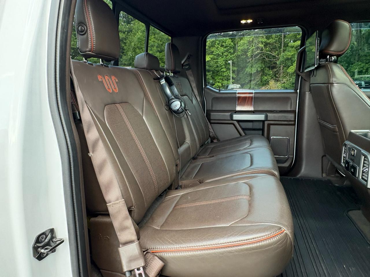Ford F-450 SD King Ranch Crew Cab DRW 4WD 2017