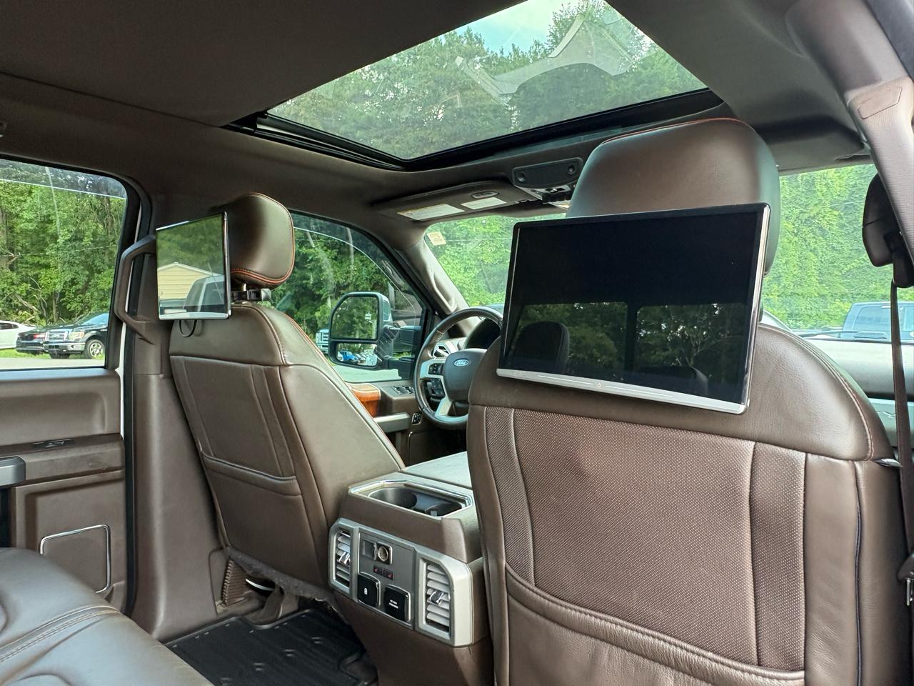 Ford F-450 SD King Ranch Crew Cab DRW 4WD 2017