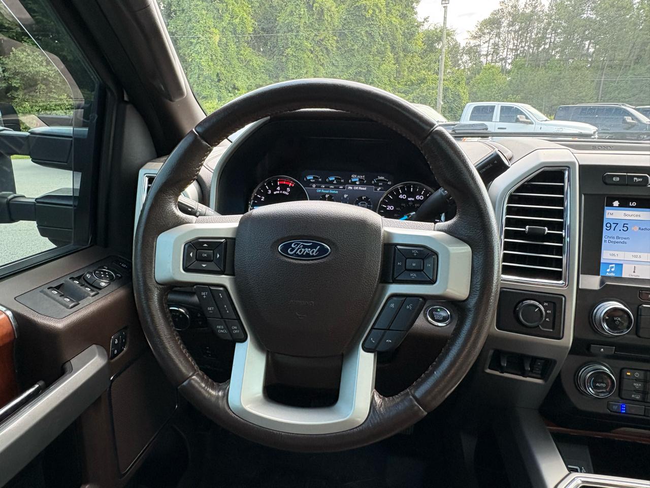 Ford F-450 SD King Ranch Crew Cab DRW 4WD 2017