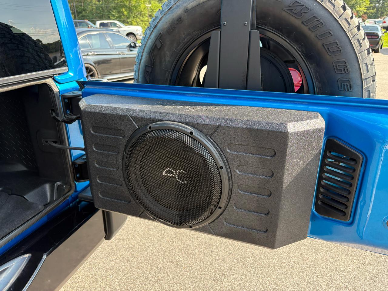 Jeep Wrangler Unlimited Sahara 4WD 2015