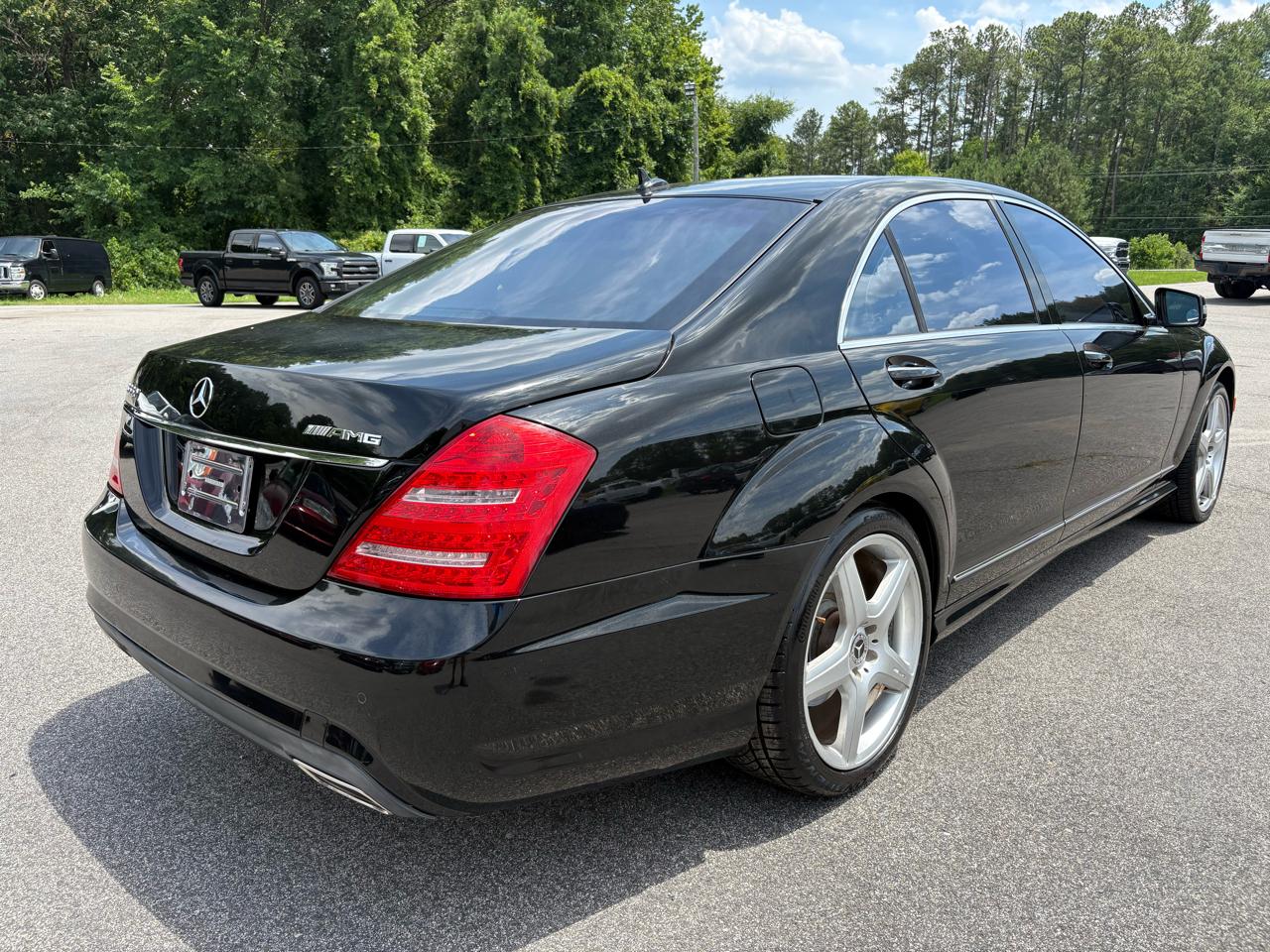 Mercedes-Benz S-Class S550 2011