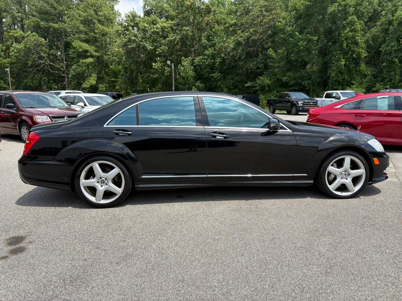 Mercedes-Benz S-Class S550 2011