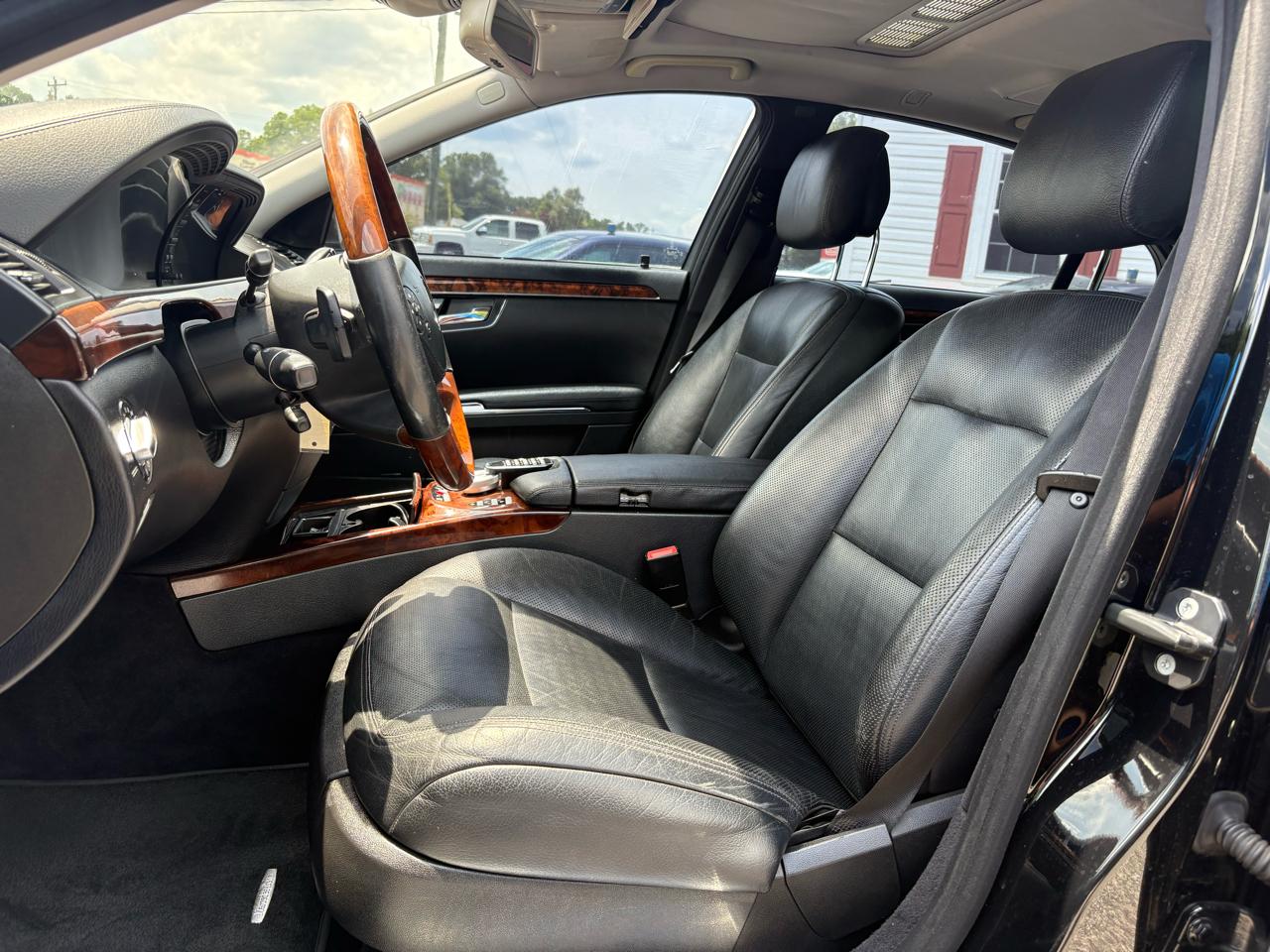Mercedes-Benz S-Class S550 2011