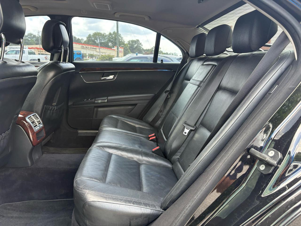 Mercedes-Benz S-Class S550 2011